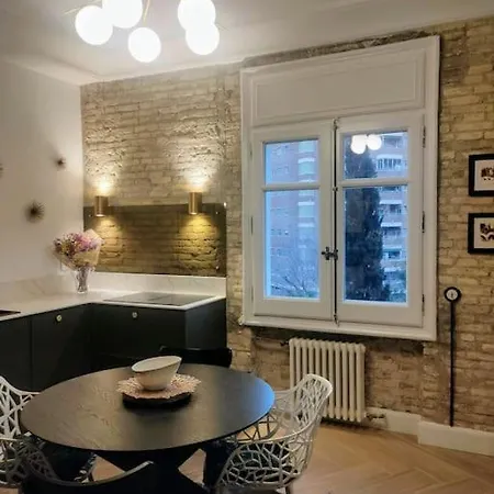 Estiloso Estudio En Gran Via, Vistas Al Huerva Apartamento Zaragoza