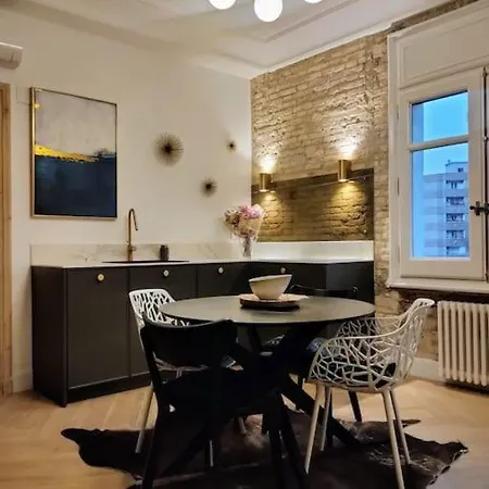 Estiloso Estudio En Gran Via, Vistas Al Huerva * Zaragoza